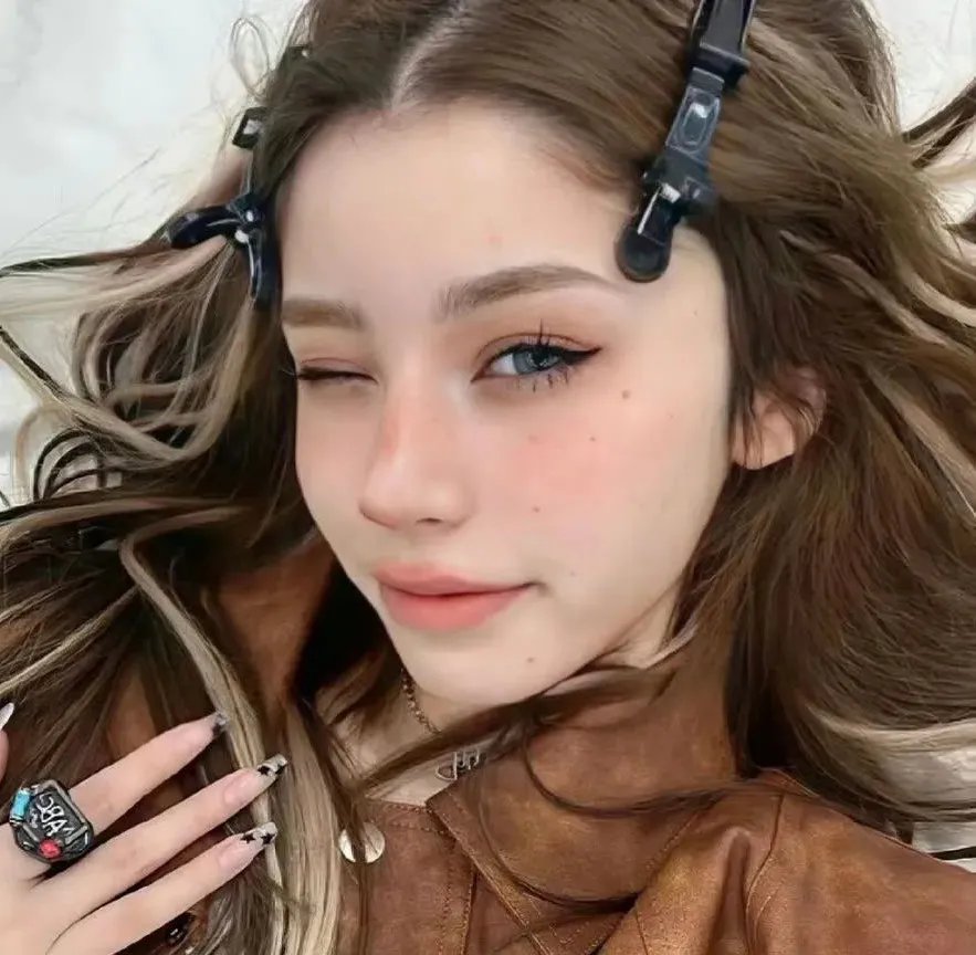 铁汉娇娃